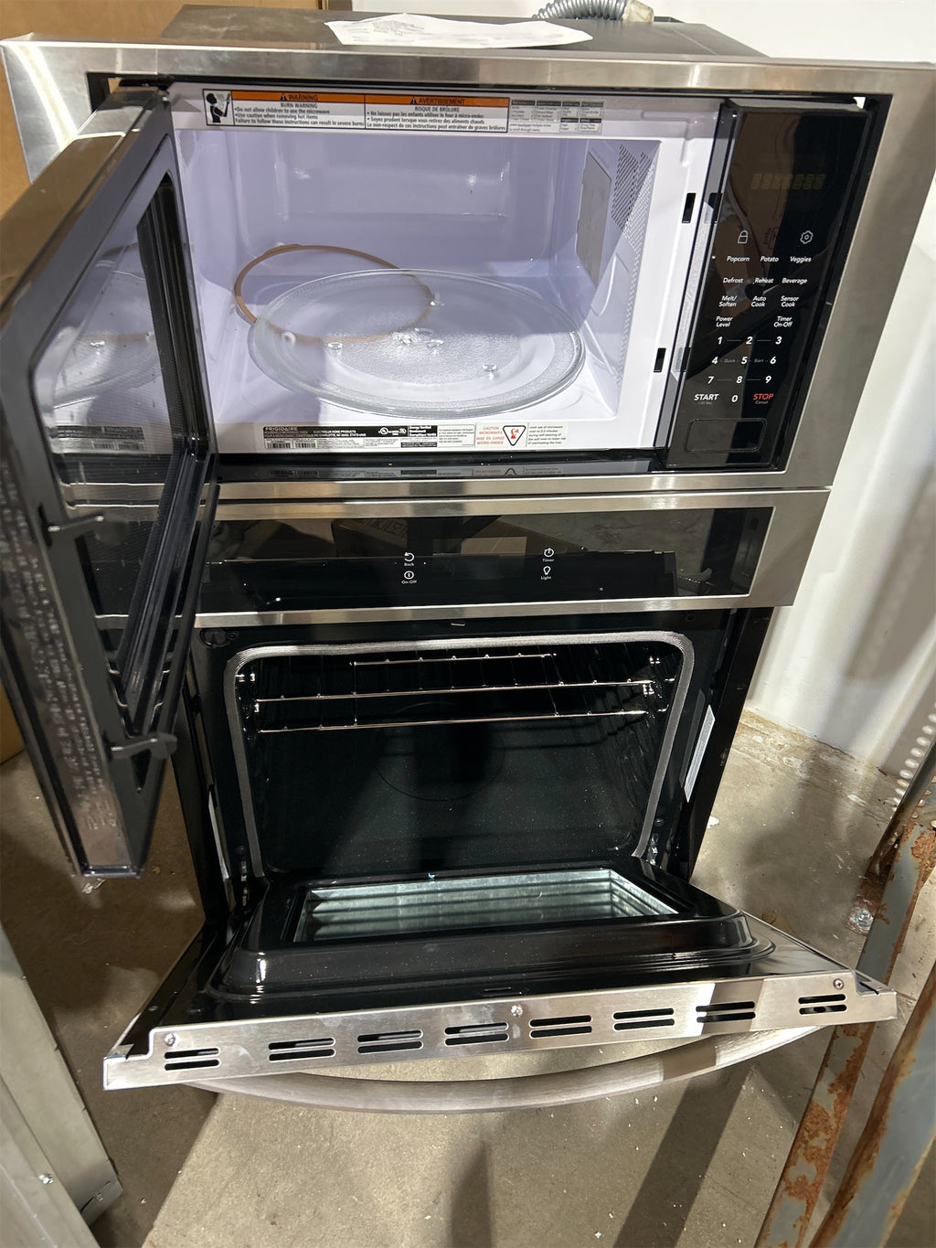SALE! Frigidaire 30" Microwave Convection Oven -(W3)