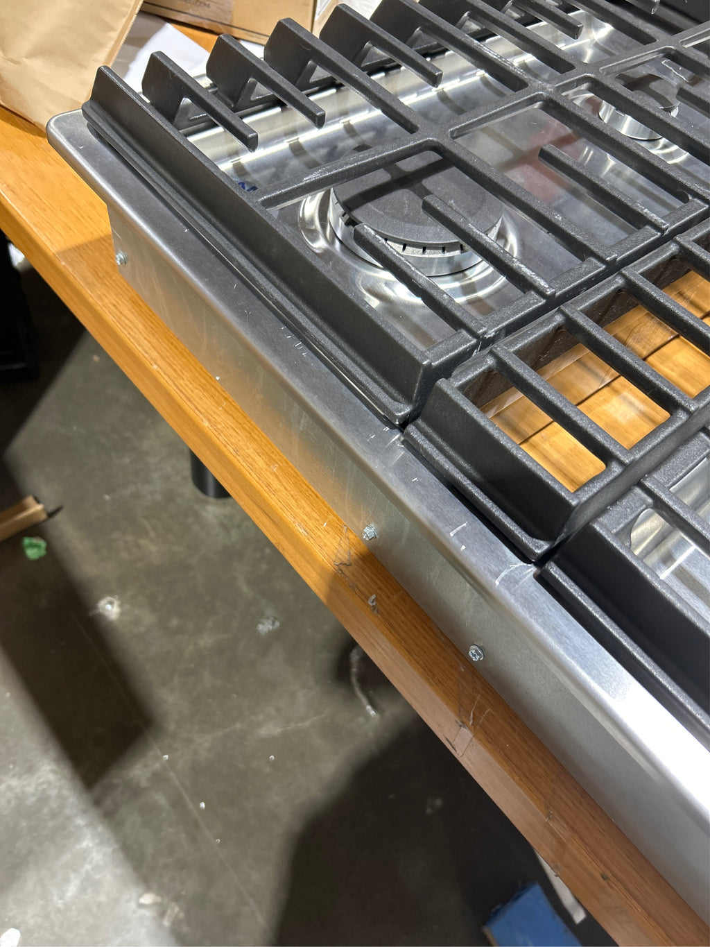 SALE! Kitchen Aid 30 in. Gas Cooktop, 4 Burners (W3)