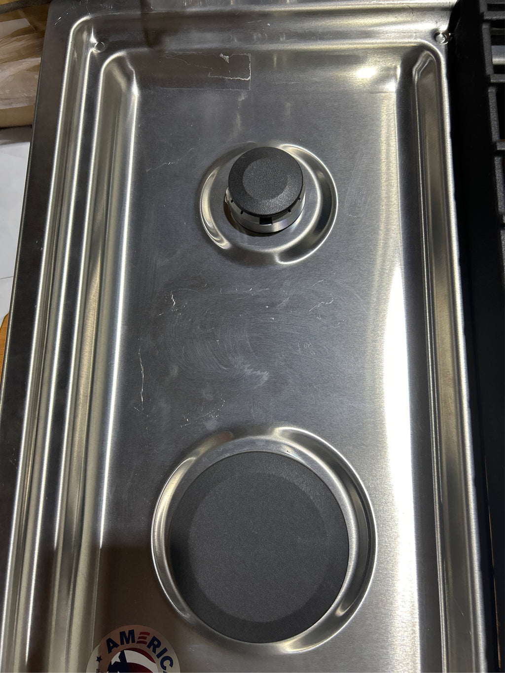 SALE! Kitchen Aid 30 in. Gas Cooktop, 4 Burners (W3)